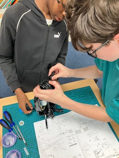 Hands-on RC car build session at RC Garage After School in Vienna